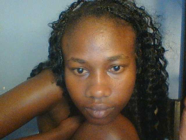 Cute-dall live cam on BongaCams