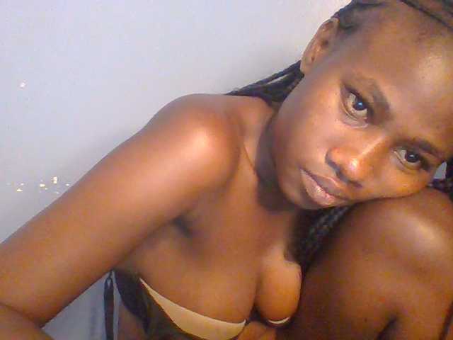 Cute-dall live cam on BongaCams