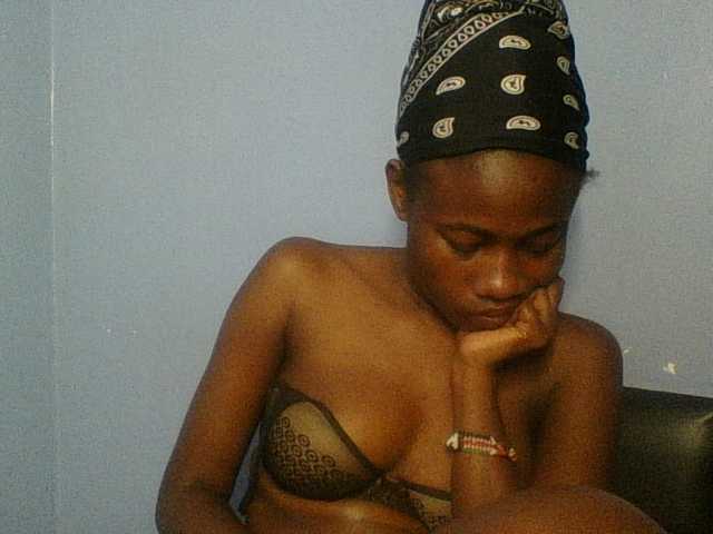 Cute-dall live cam on BongaCams