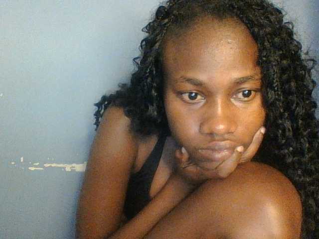 Cute-dall live cam on BongaCams