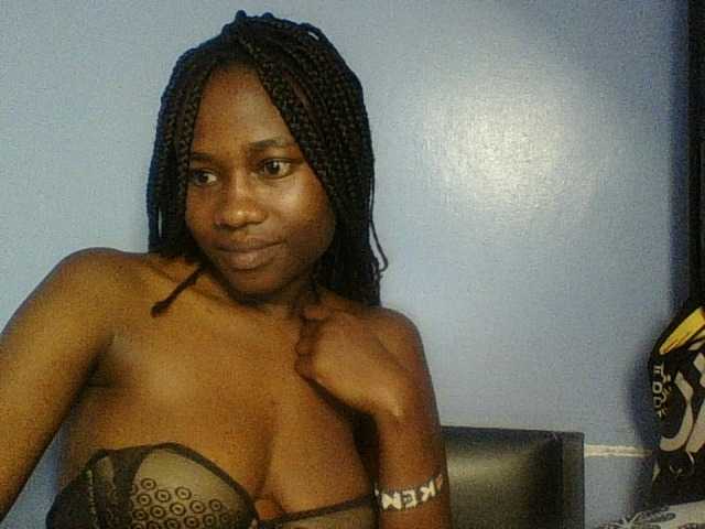 Cute-dall live cam on BongaCams