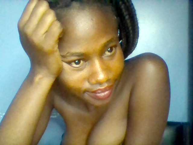 Cute-dall live cam on BongaCams