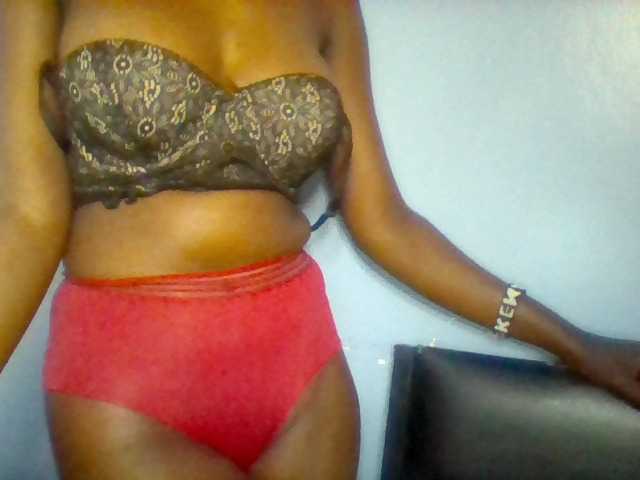 Cute-dall live cam on BongaCams