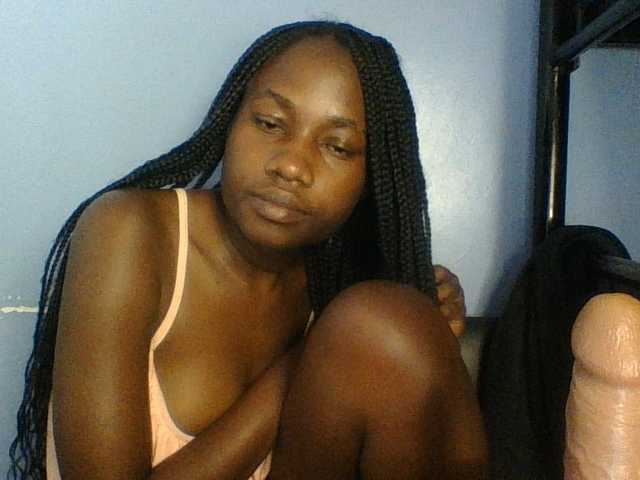 Cute-dall live cam on BongaCams