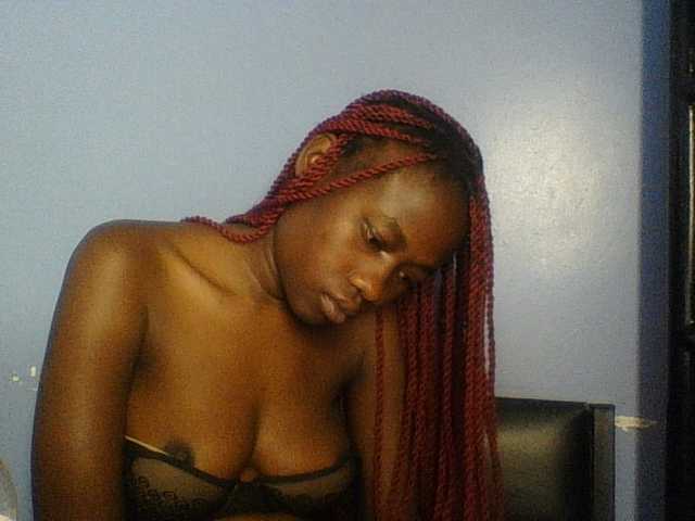 Cute-dall live cam on BongaCams