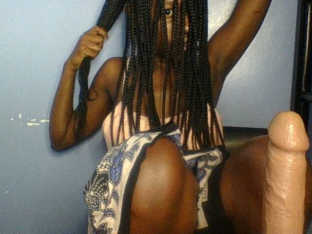 Cute-dall live cam on BongaCams