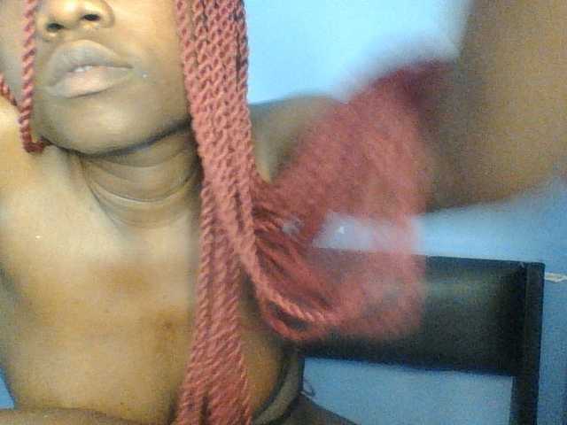 Cute-dall live cam on BongaCams