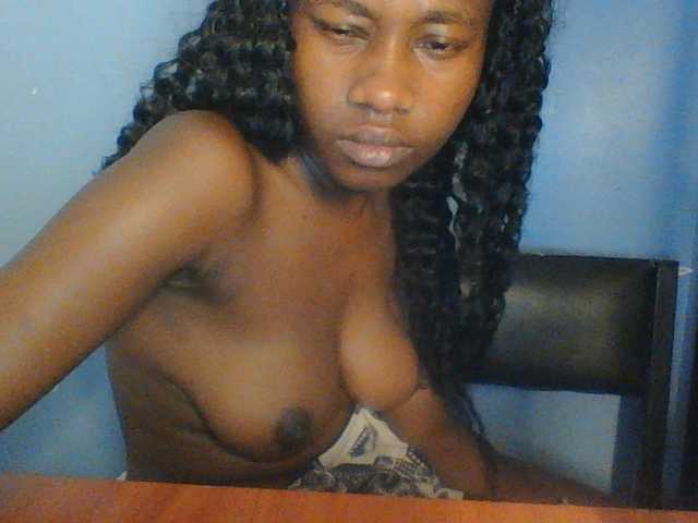 Cute-dall live cam on BongaCams