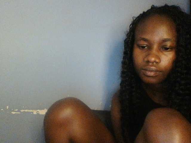 Cute-dall live cam on BongaCams