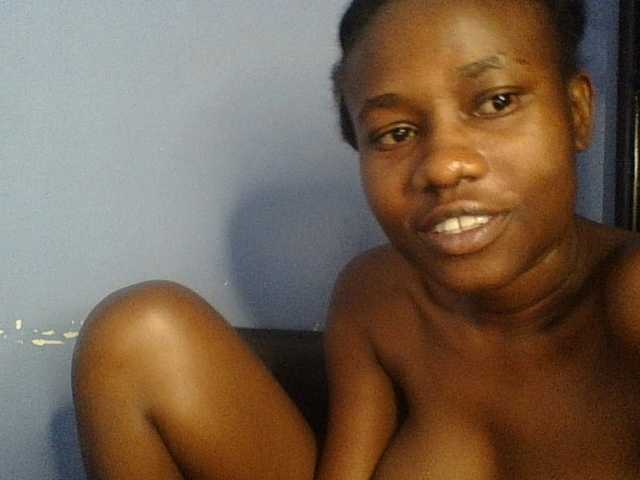 Cute-dall live cam on BongaCams
