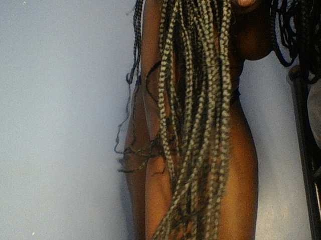 Cute-dall live cam on BongaCams