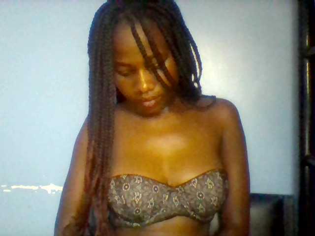 Cute-dall live cam on BongaCams