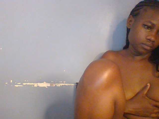 Cute-dall live cam on BongaCams