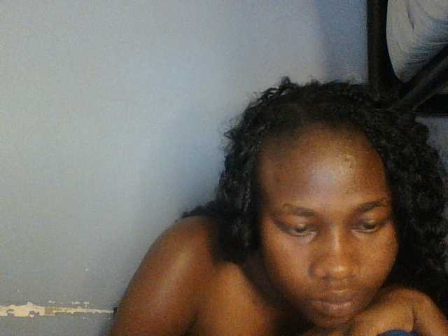 Cute-dall live cam on BongaCams