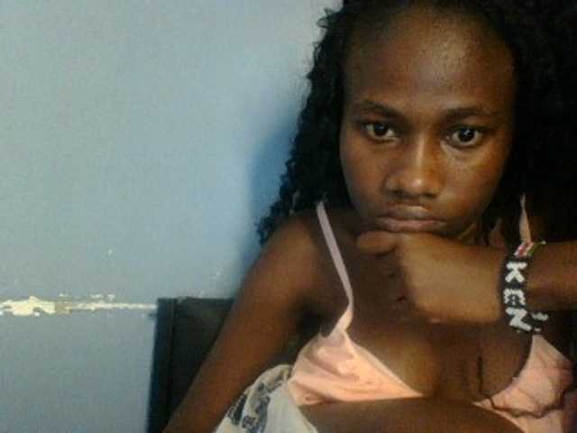 Cute-dall — live female cam