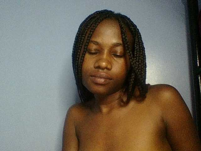 Cute-dall live cam on BongaCams