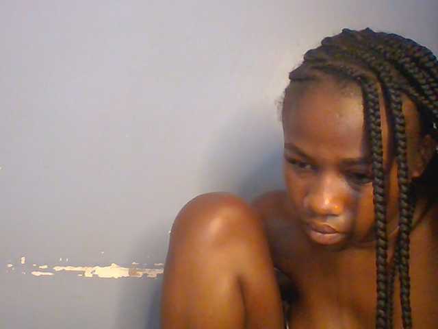 Cute-dall live cam on BongaCams