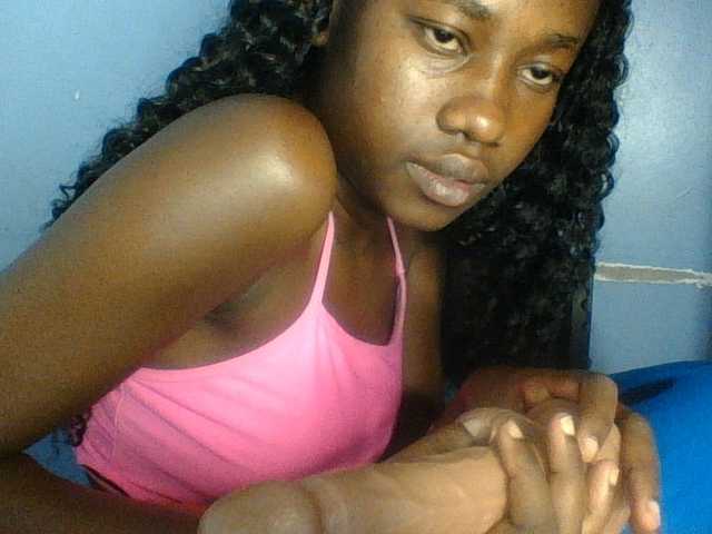 Cute-dall live cam preview
