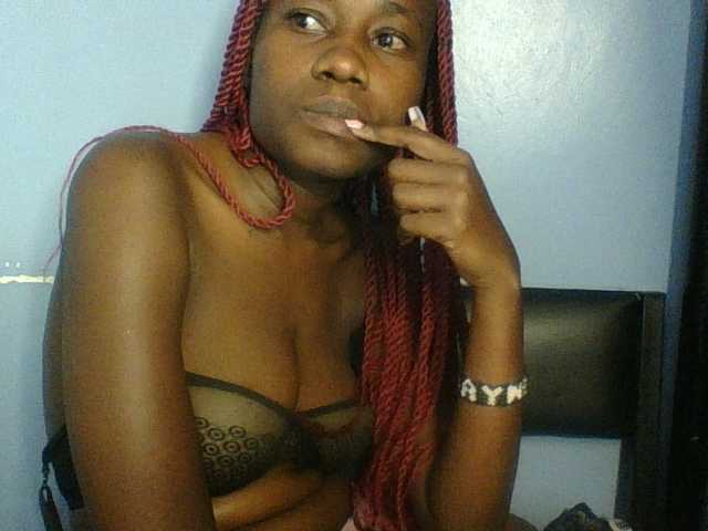 Cute-dall live cam on BongaCams