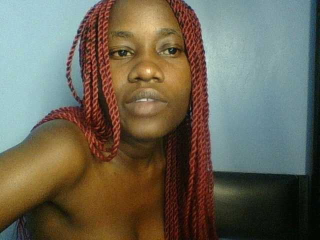 Cute-dall live cam on BongaCams
