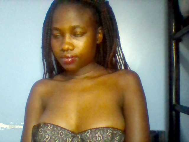 Cute-dall live cam on BongaCams