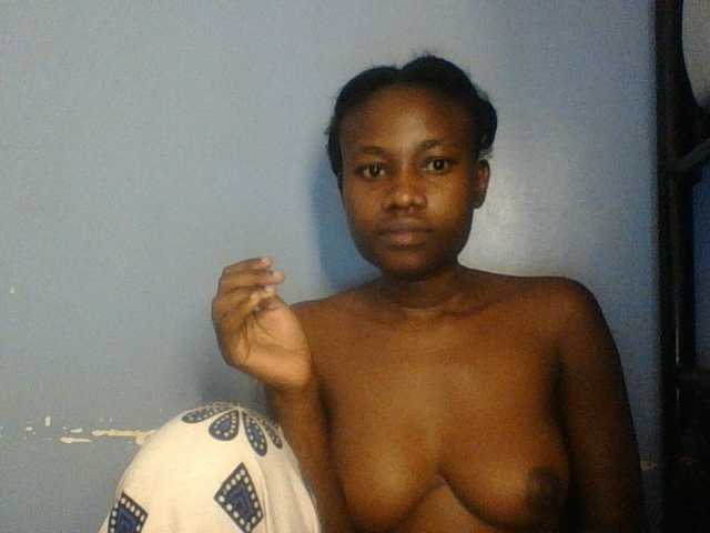 Cute-dall live cam on BongaCams