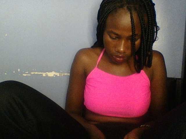 Cute-dall live cam on BongaCams