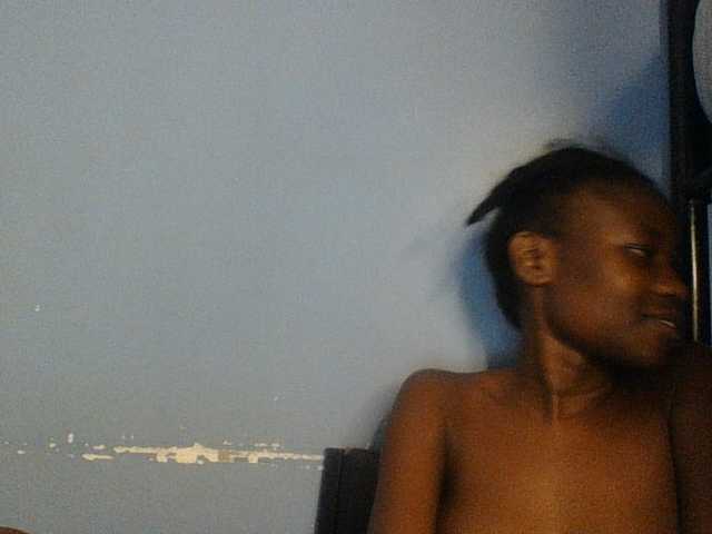 Cute-dall live cam on BongaCams