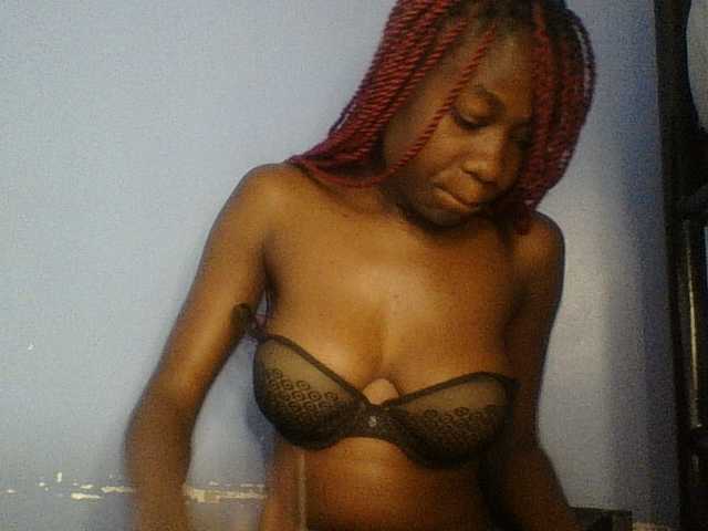 Cute-dall live cam on BongaCams