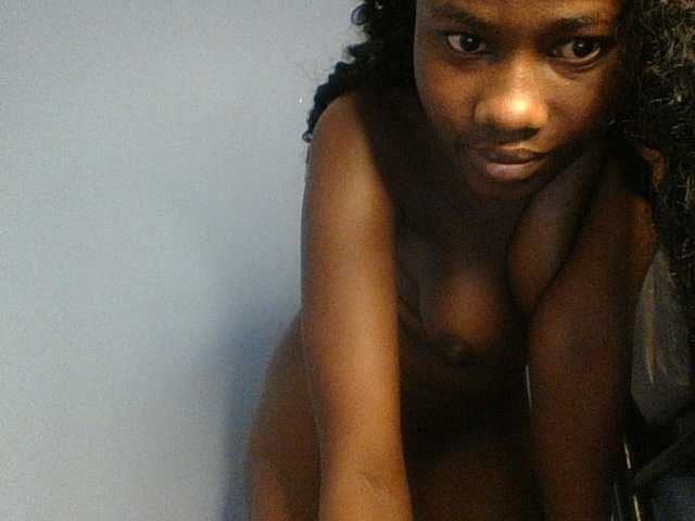 Cute-dall live cam on BongaCams