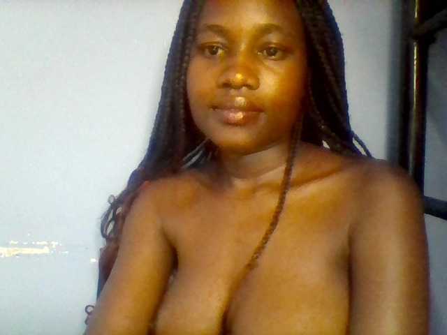 Cute-dall live cam on BongaCams
