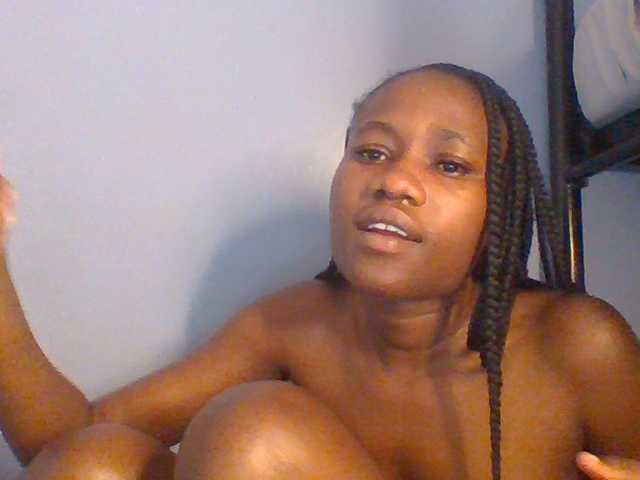 Cute-dall live cam on BongaCams