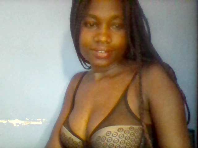Cute-dall live cam on BongaCams