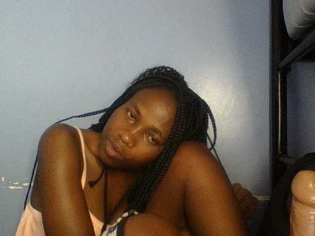Cute-dall live cam on BongaCams