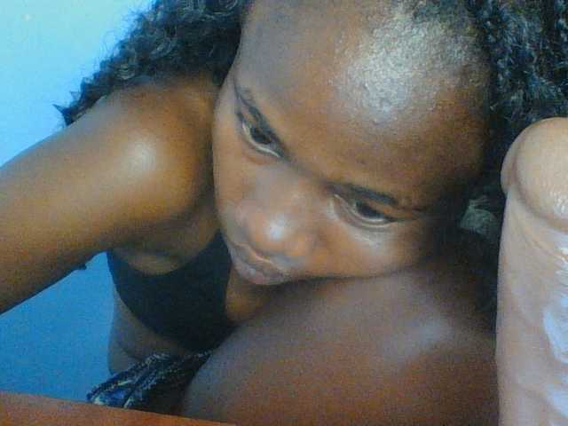 Cute-dall live cam on BongaCams