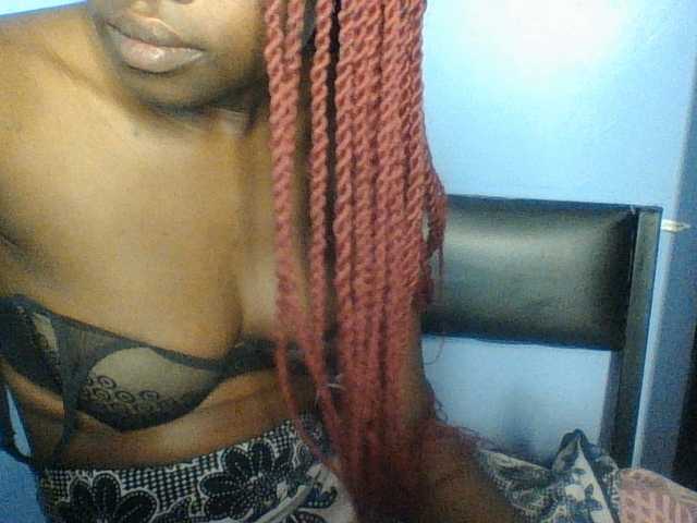 Cute-dall live cam on BongaCams