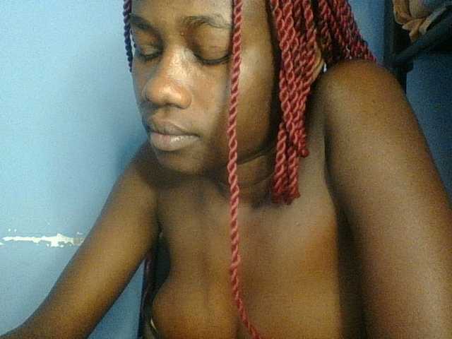 Cute-dall live cam on BongaCams
