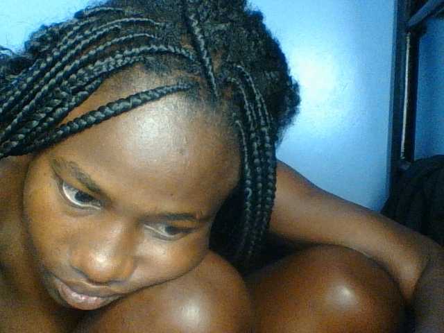 Cute-dall live cam on BongaCams