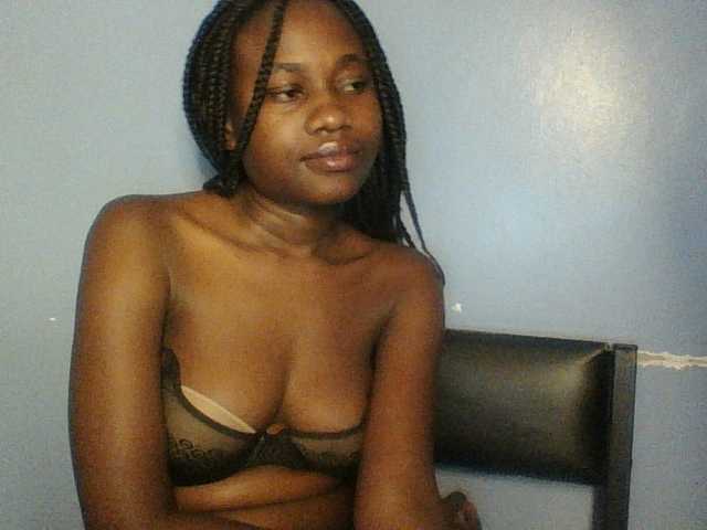 Cute-dall live cam on BongaCams