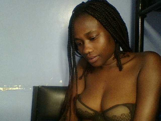 Cute-dall live cam on BongaCams
