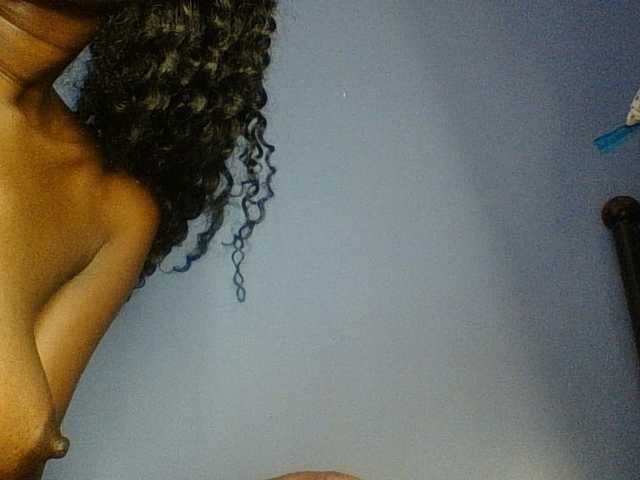 Cute-dall live cam on BongaCams