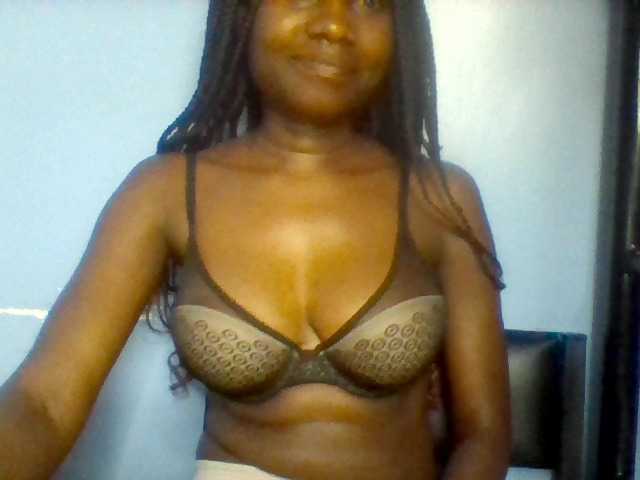 Cute-dall live cam on BongaCams