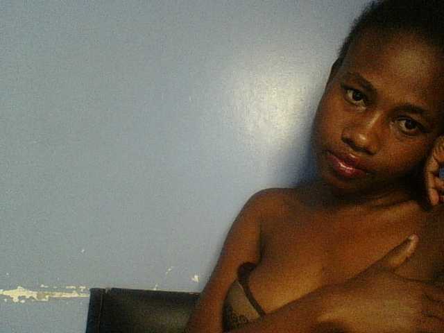 Cute-dall live cam on BongaCams