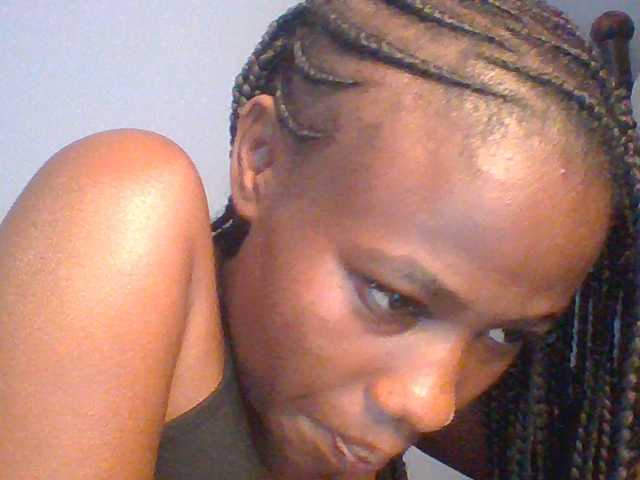 Cute-dall live cam on BongaCams