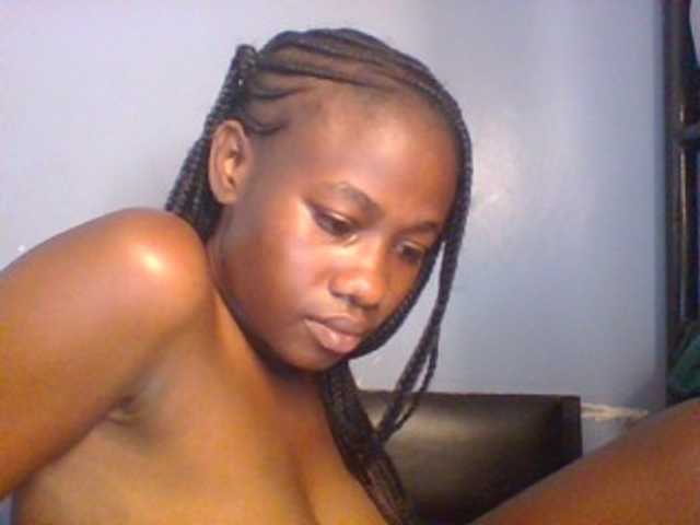 Cute-dall live cam on BongaCams