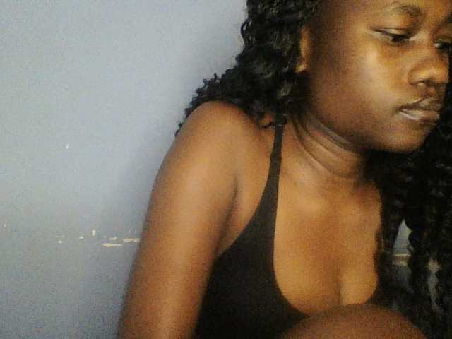 Cute-dall live cam on BongaCams