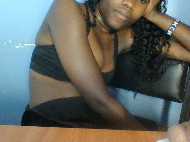 Cute-dall live cam on BongaCams