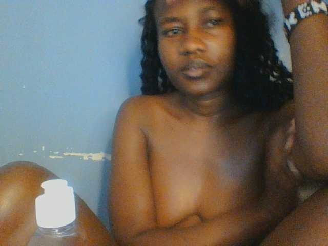 Cute-dall live cam on BongaCams