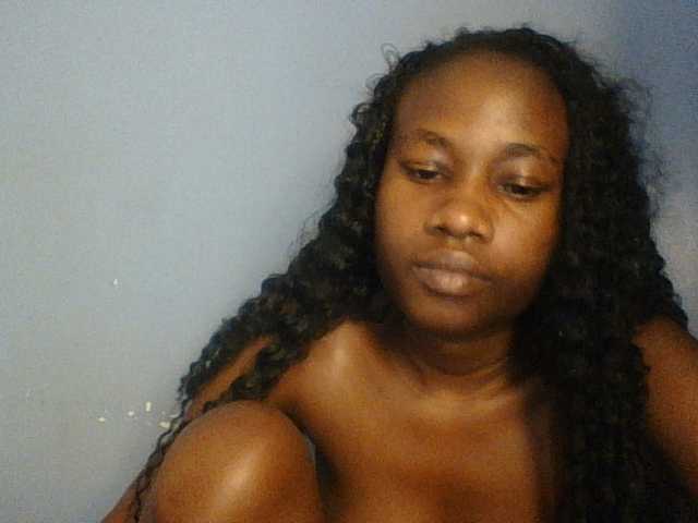 Cute-dall live cam on BongaCams
