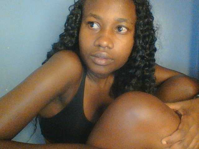 Cute-dall live cam on BongaCams